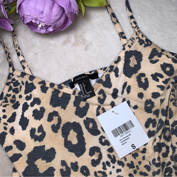 SEE NEW LISTING NWT Forever 21 Leopard Print Crop Tank - Picture 9 of 9